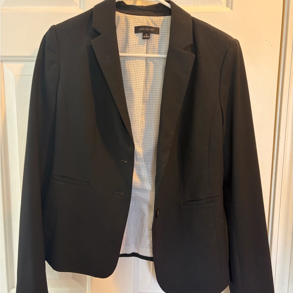 Ann Taylor Women's Elegant Black Blazer